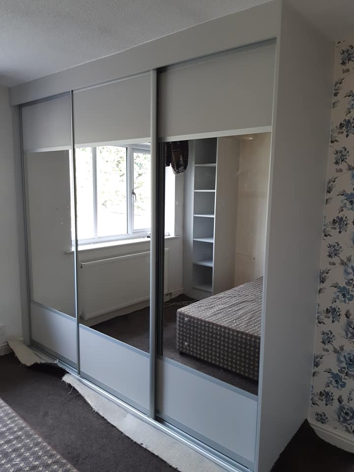Hacienda white and painted oak dark grey