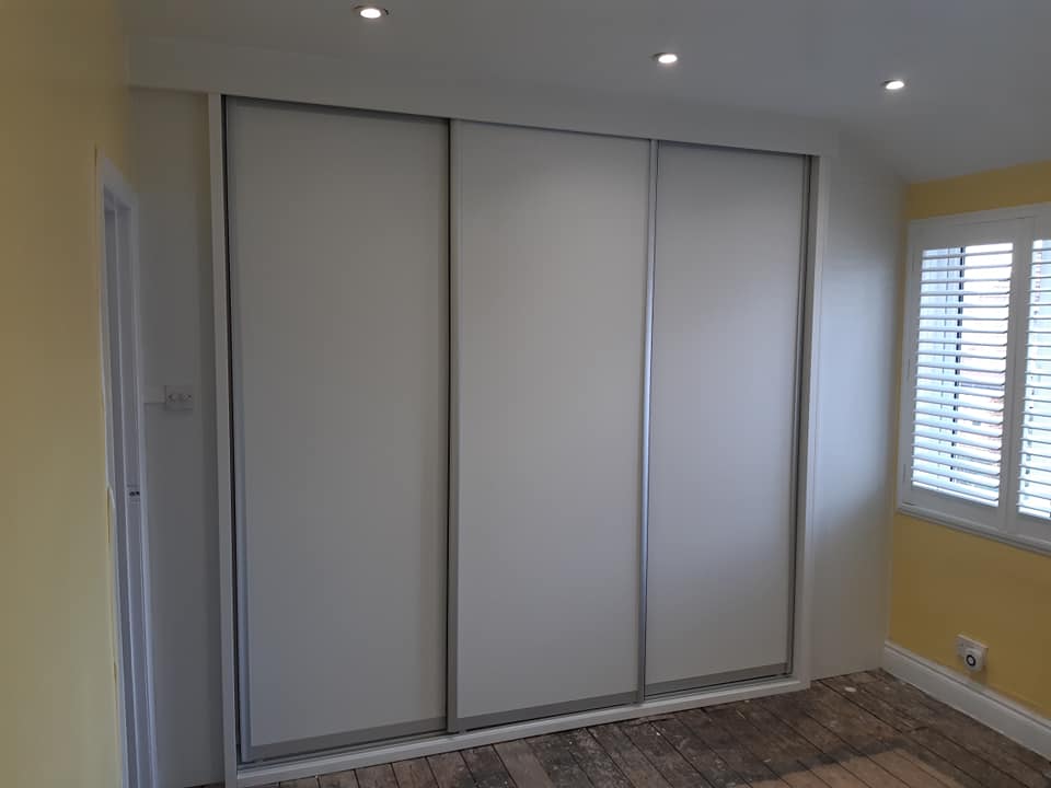 Hacienda white and painted oak dark grey