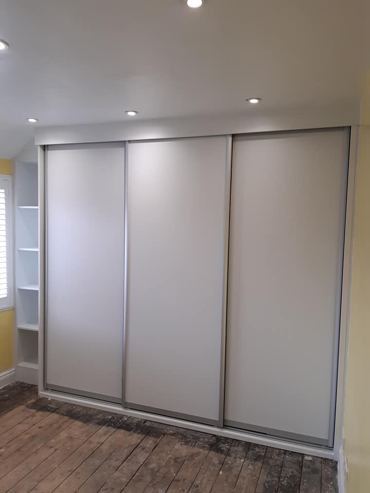 Hacienda white and painted oak dark grey