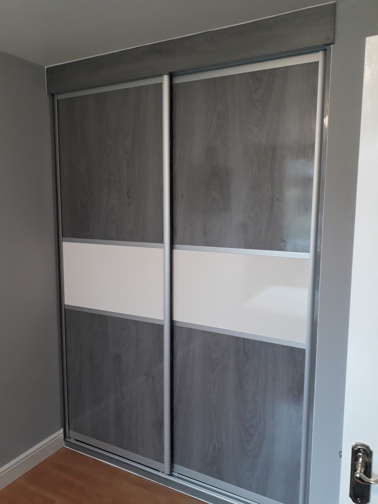 London Silver gloss with light grey gloss insert