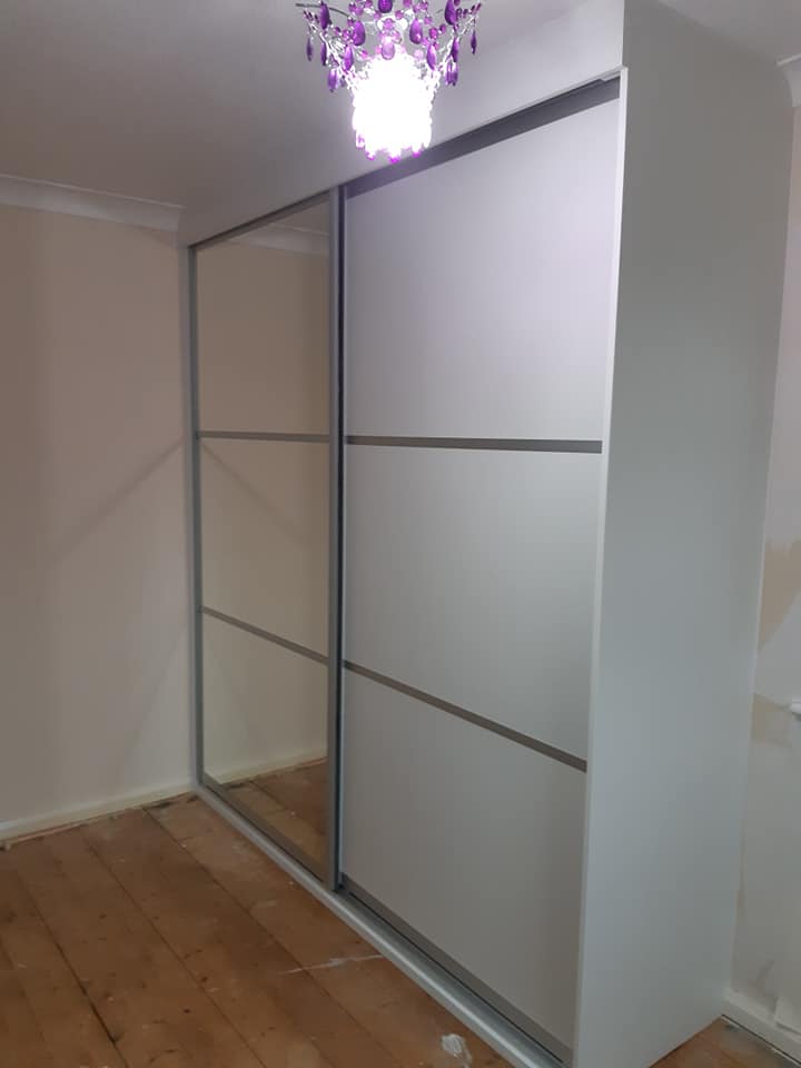 Hacienda white and painted oak dark grey