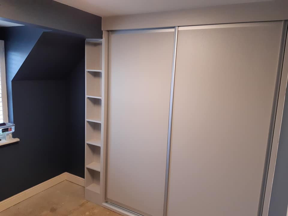 Hacienda white and painted oak dark grey
