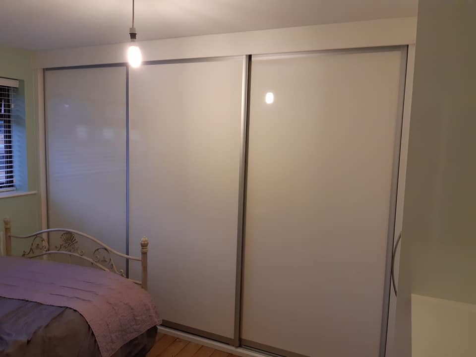 Hacienda white and painted oak dark grey
