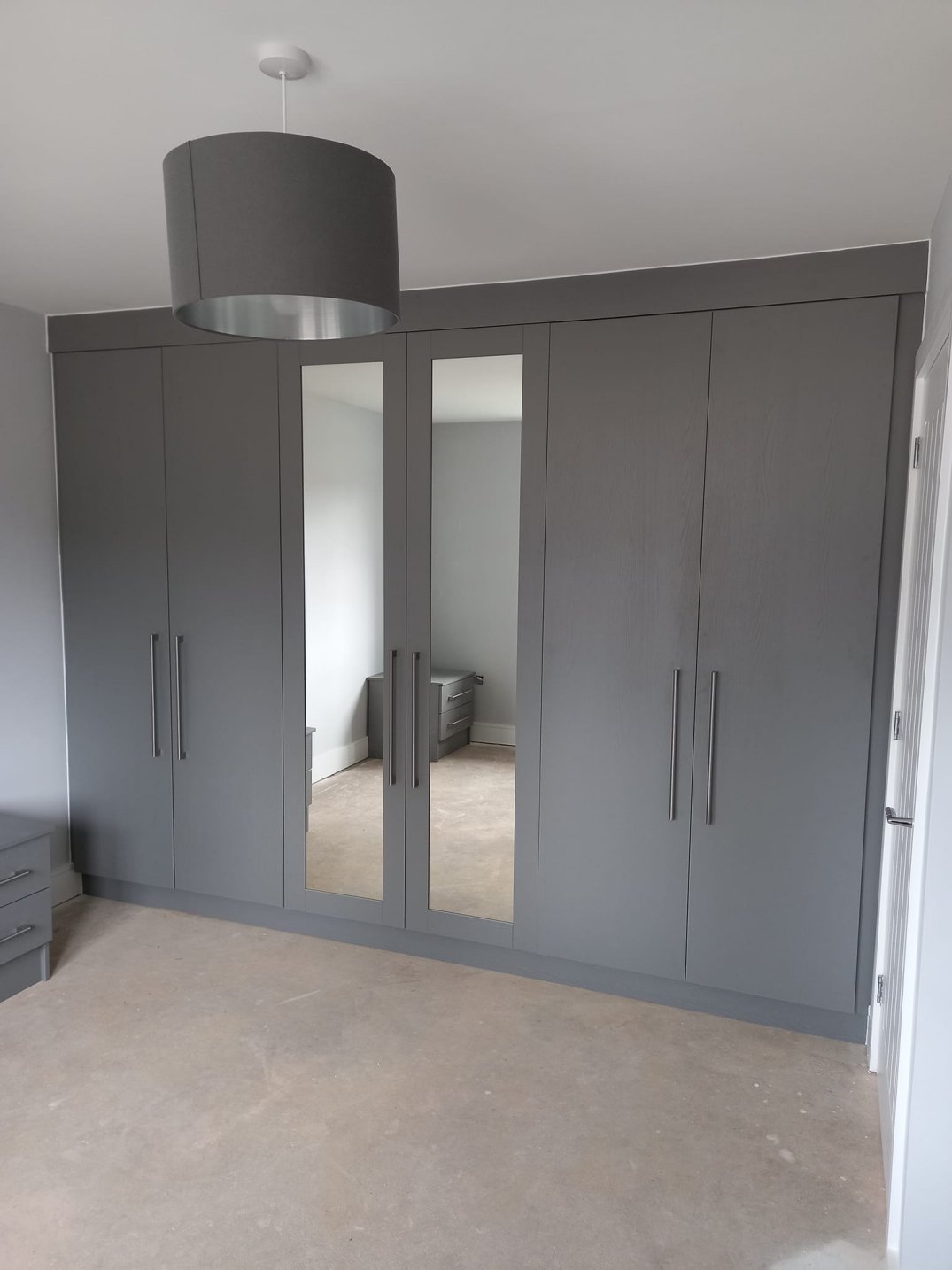 White gloss and mirror